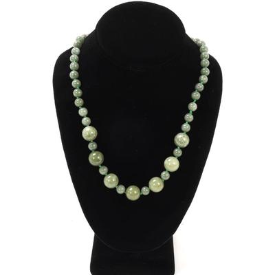 Sale Photo Thumbnail #75: Lot 75 beautiful light green hardstone jade style necklace