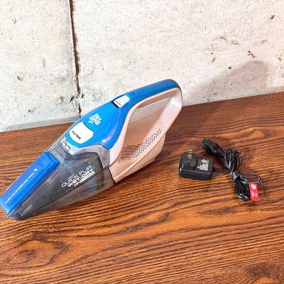 Dirt Devil - Quick Flip Wet-Dry Hand Vacuum 