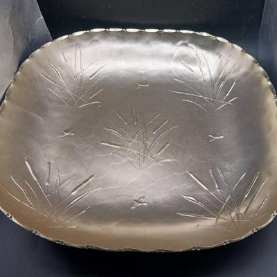 Arthur Armor Rounded Square Metal Dish