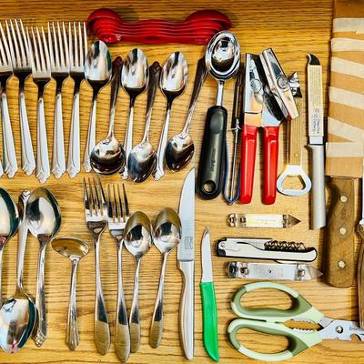 Kitchen Tools, Silverware, & Chicago Cutlery