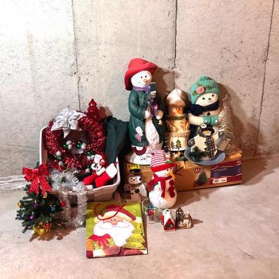 Snowmen And Faux Trees 