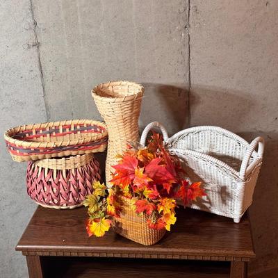 (5) Wicker Vessels 