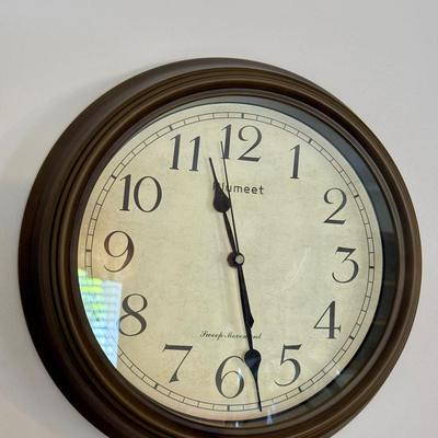 Plumeet Wall Clock