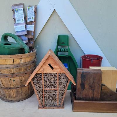 Outdoor/Basket Lot