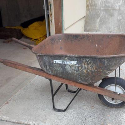 Wheelbarrow True Temper 