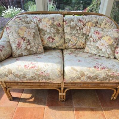 Rattan Love Seat 