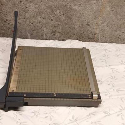 Paper Guillotine Cutter