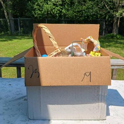 Mystery Lot Of Easter Items