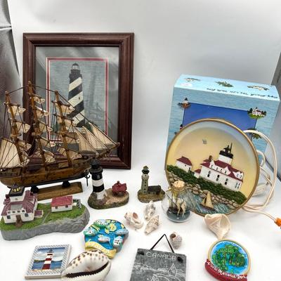 Lighthouse & More Decor Lot