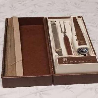 General Electric Slicing Knife & Box