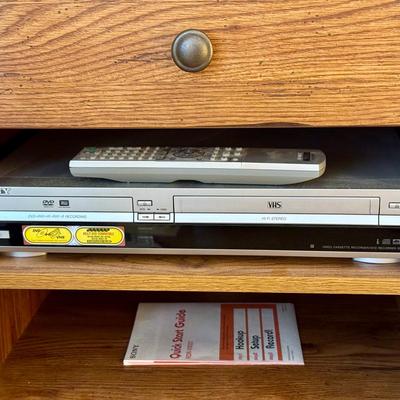Sony VHS/DVD Player With Remote