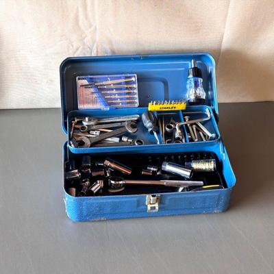 Metal Toolbox With Contents 