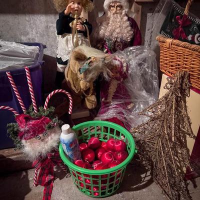 Christmas & Seasonal Decor