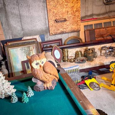Ceramic Christmas Trees, Ceramic Decor, Brass Items, Paintings & Prints, Vintage Toys, Pool Table