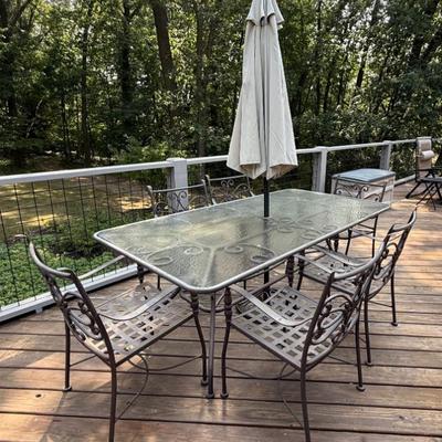 Sale Photo Thumbnail #15: Outdoor metal dining table and chairs with umbrella