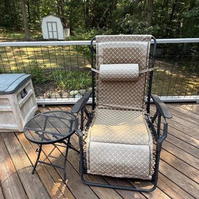Sale Photo Thumbnail #14: Outdoor lounge chair
