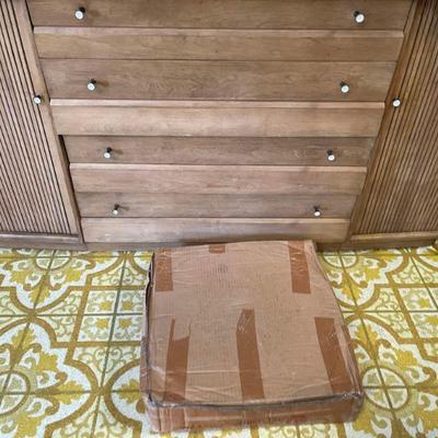 Sale Photo Thumbnail #322