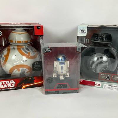 Star Wars Droid Collectible Trio – BB-8, BB-9E & R2-D2