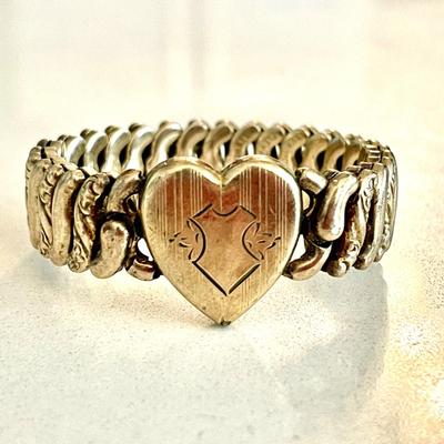 Lot 091-J: Vintage Pitman and Keeler American Sweetheart Bracelet