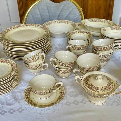 Lot 023-DR: Crown Potteries Co. China Set