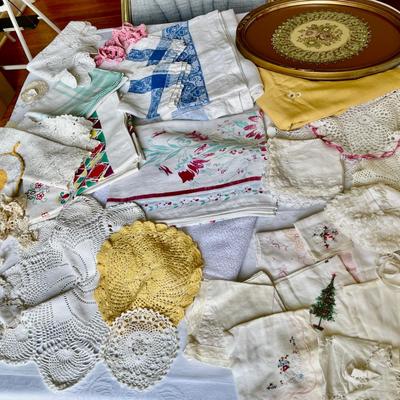 Lot 047-KIT: Vintage Linen Assortment