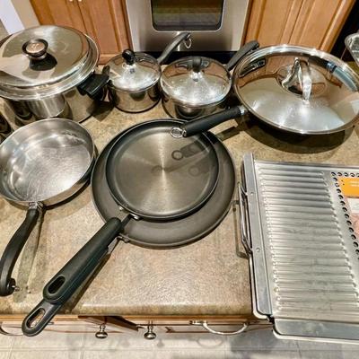 Lot 043-KIT: Cookware Assortment