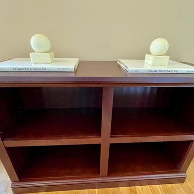 Lot 005-ENT: Entry Bookshelf