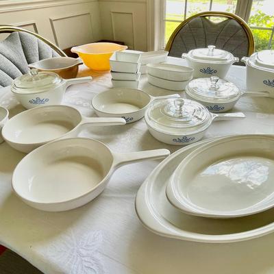 Lot 046-KIT: Corningware, Pyrex and Friends