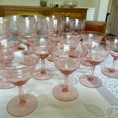 Lot 027-KIT: Pink Cocktail & Wine Glasses 