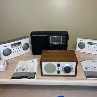 Lot 081-OFF: Radio Quartet