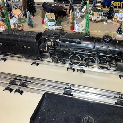 Lot 064-BON: Vintage Lionel 675 Steam Locomotive & 2046W Whistle Tender