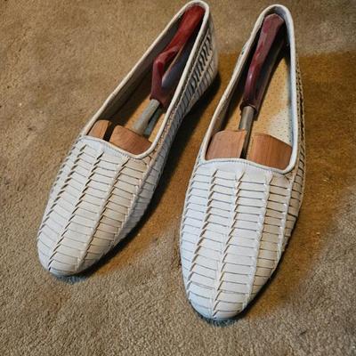 Sale Photo Thumbnail #273