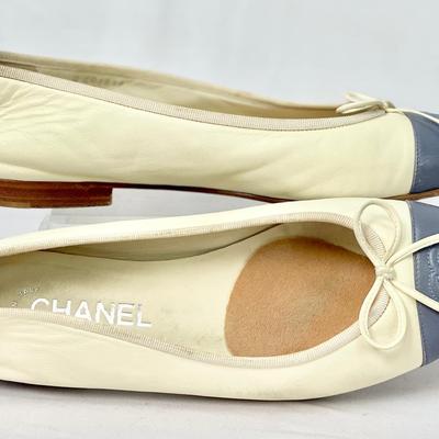 Women’s Chanel Ballet Flats In Cream With Blue Capped Toe 