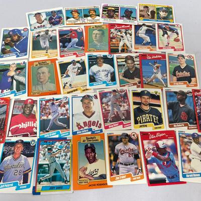 (200+) Collector’s Baseball Cards 