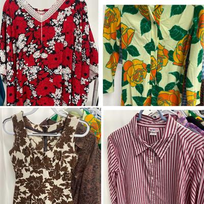 Women’s Vintage Clothing Size Medium-XL