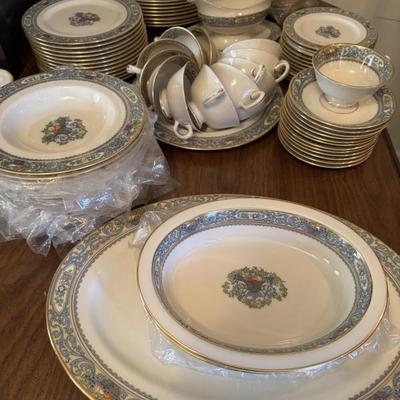 Sale Photo Thumbnail #15: Lenox service 12- Autumn pattern and serving pieces 