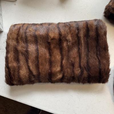 Sale Photo Thumbnail #12: Mink Fur Muff 