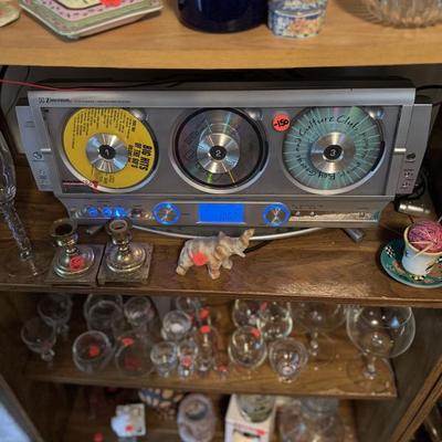 Sale Photo Thumbnail #7: Emerson Triple CD Player/ Radio 
