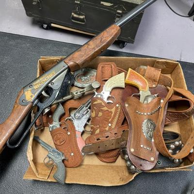 Toy Guns/Cap Pistols