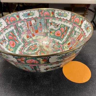 Rose Medallion Large Bowl