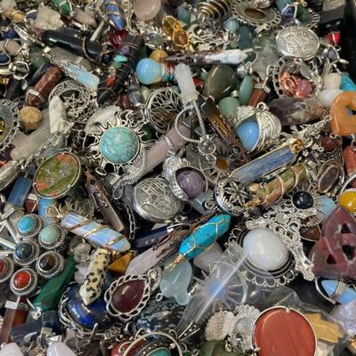 Jewelry: Pendants