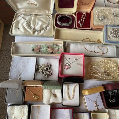 Sale Photo Thumbnail #195