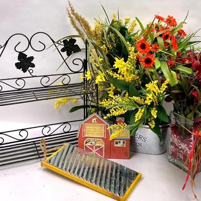 “Avon” Farmhouse & Floral Home Decor Arrangement 