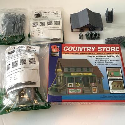 Outland And Walthers N-Scale Models 