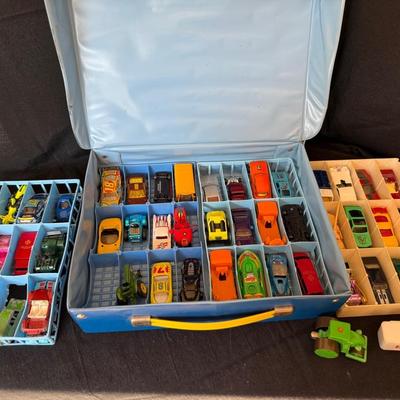 1978 Matchbox Carry Case Plus Mystery Lot Of Cars!