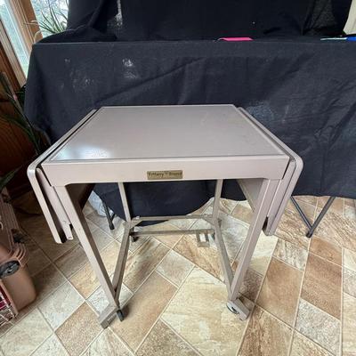 Tiffany Stand Metal Table