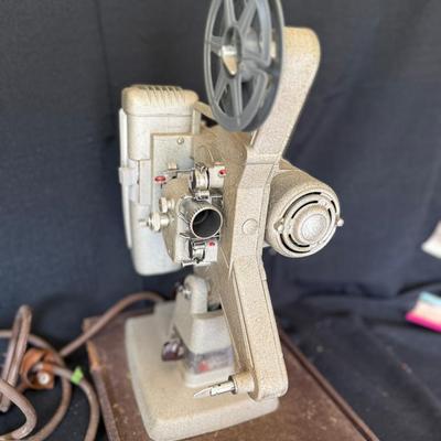 Keystone 8mm K-105 Movie projector, Does not work when plugged in