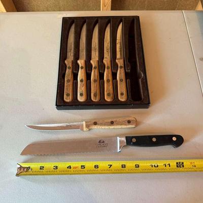 Chicago Cutlery KNIFE AND Roger’s Steak Knives