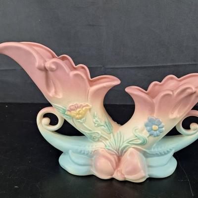 Double Cornucopia Bow Knot Base U.S.A. Hull Art b-13 -13