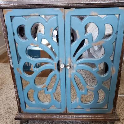 Em126 cabinet